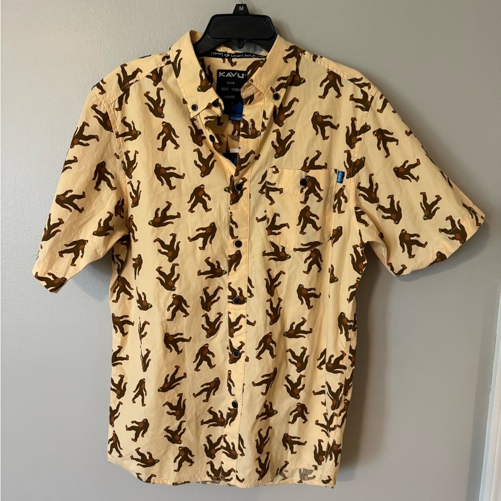 NWT Kavu Yellow Sasquatch Button Down Men’s Shirt